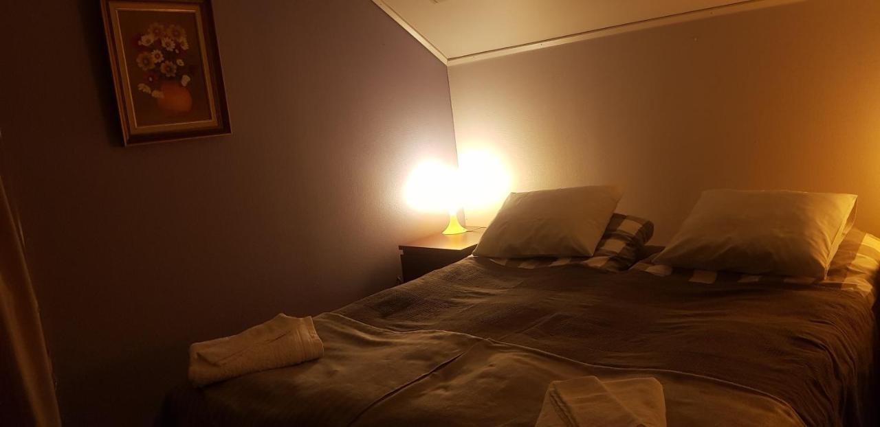 Dessans Cafe & Logi Hotel Pello Kültér fotó