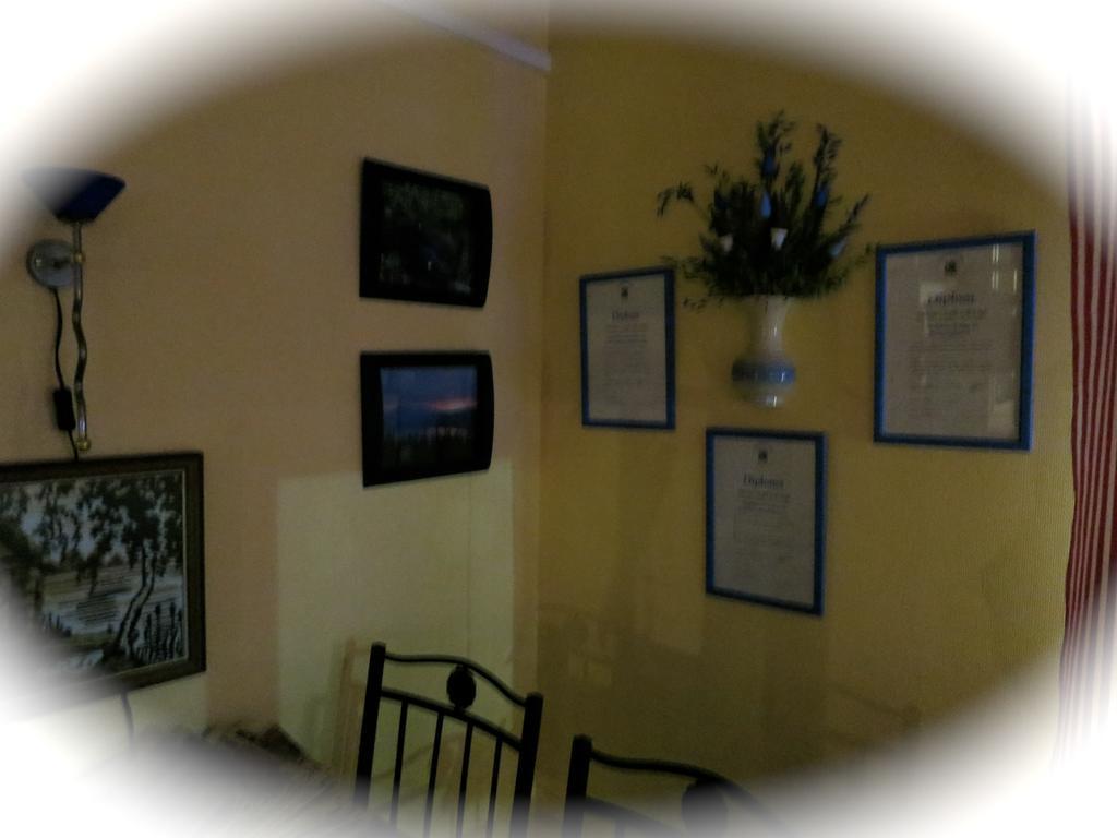 Dessans Cafe & Logi Hotel Pello Kültér fotó