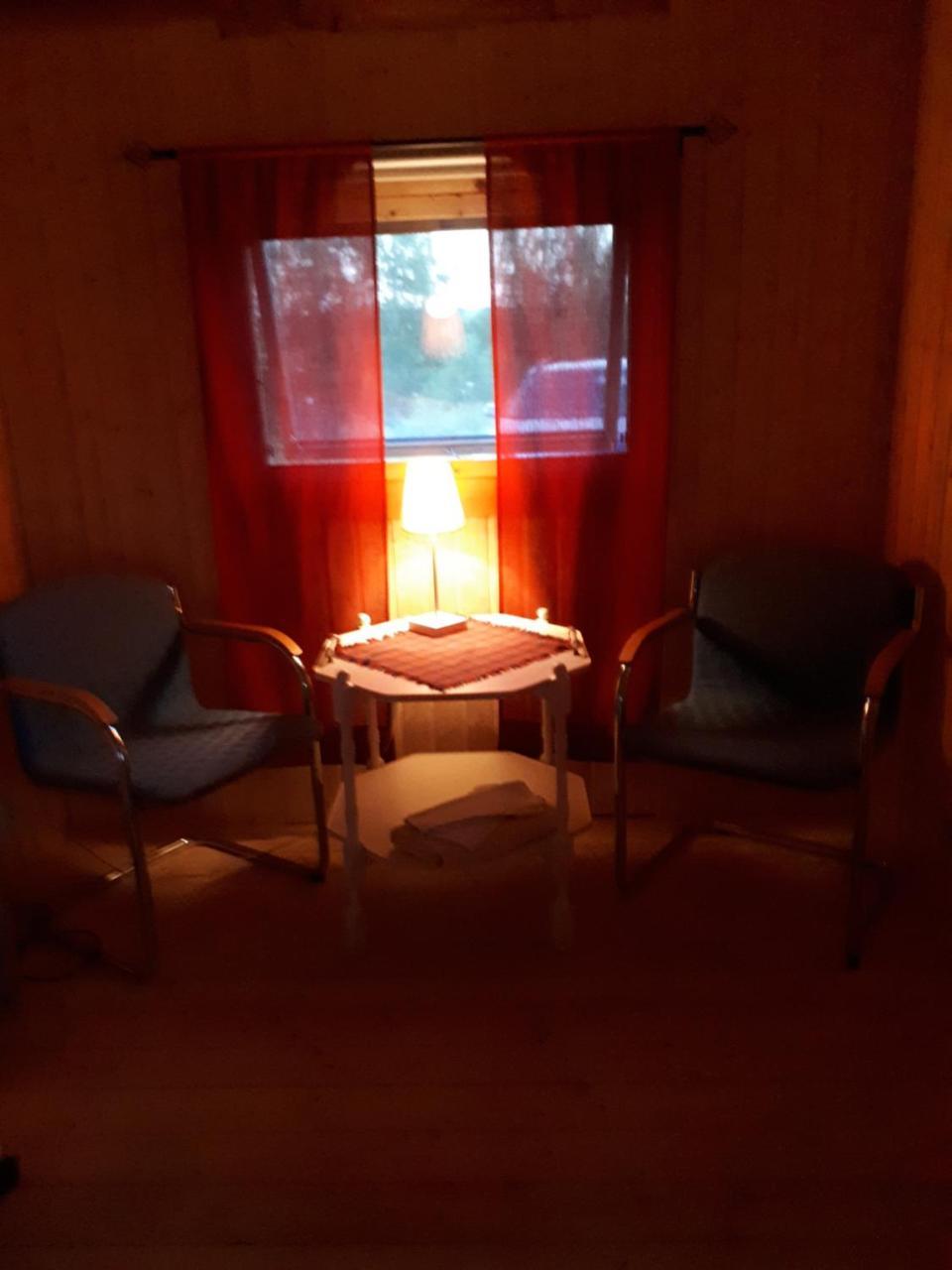 Dessans Cafe & Logi Hotel Pello Kültér fotó