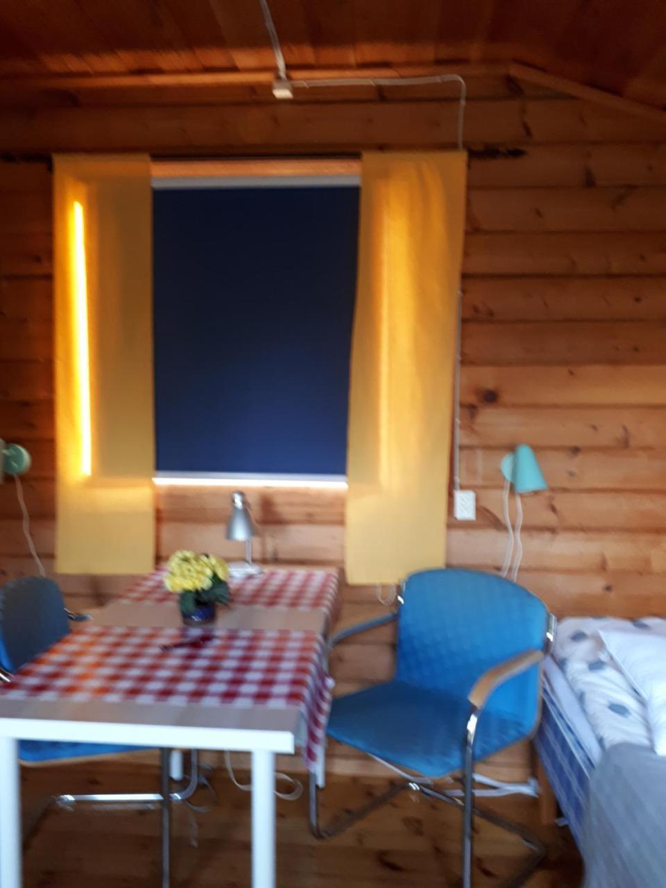 Dessans Cafe & Logi Hotel Pello Kültér fotó