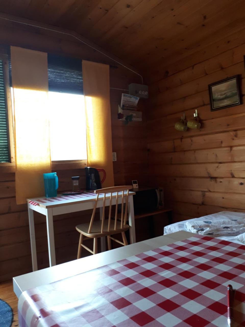 Dessans Cafe & Logi Hotel Pello Kültér fotó