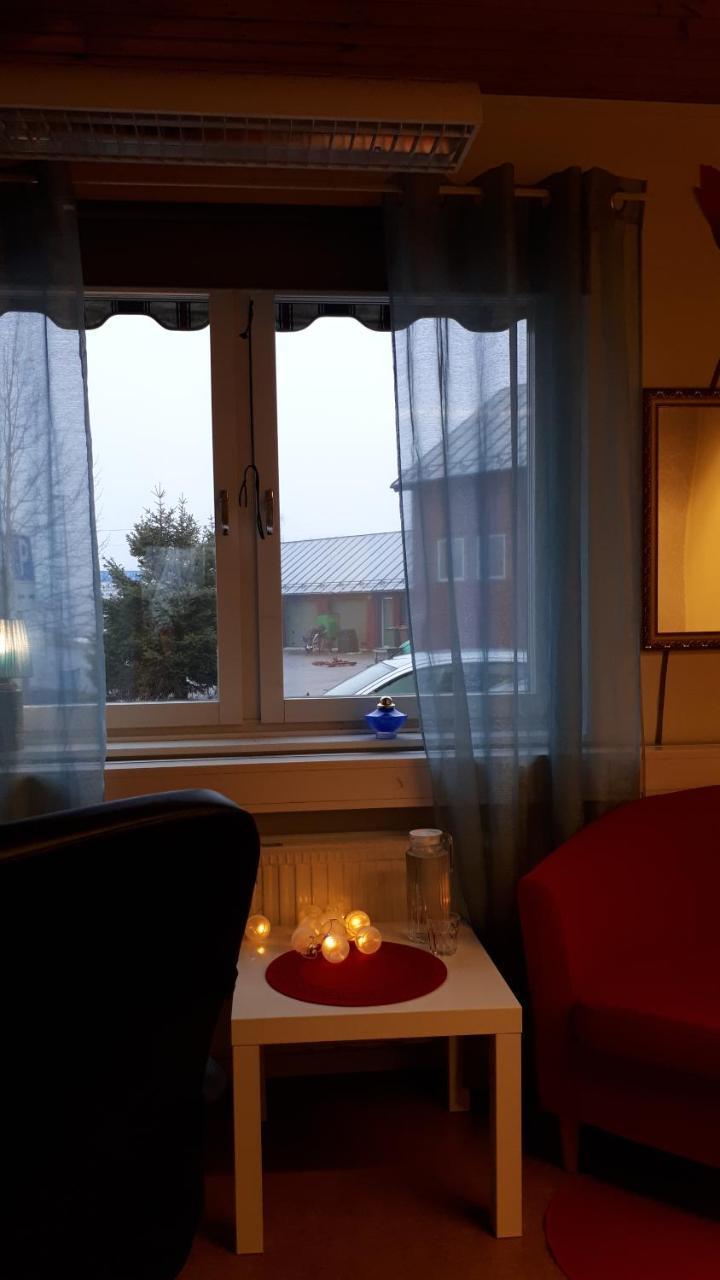Dessans Cafe & Logi Hotel Pello Kültér fotó
