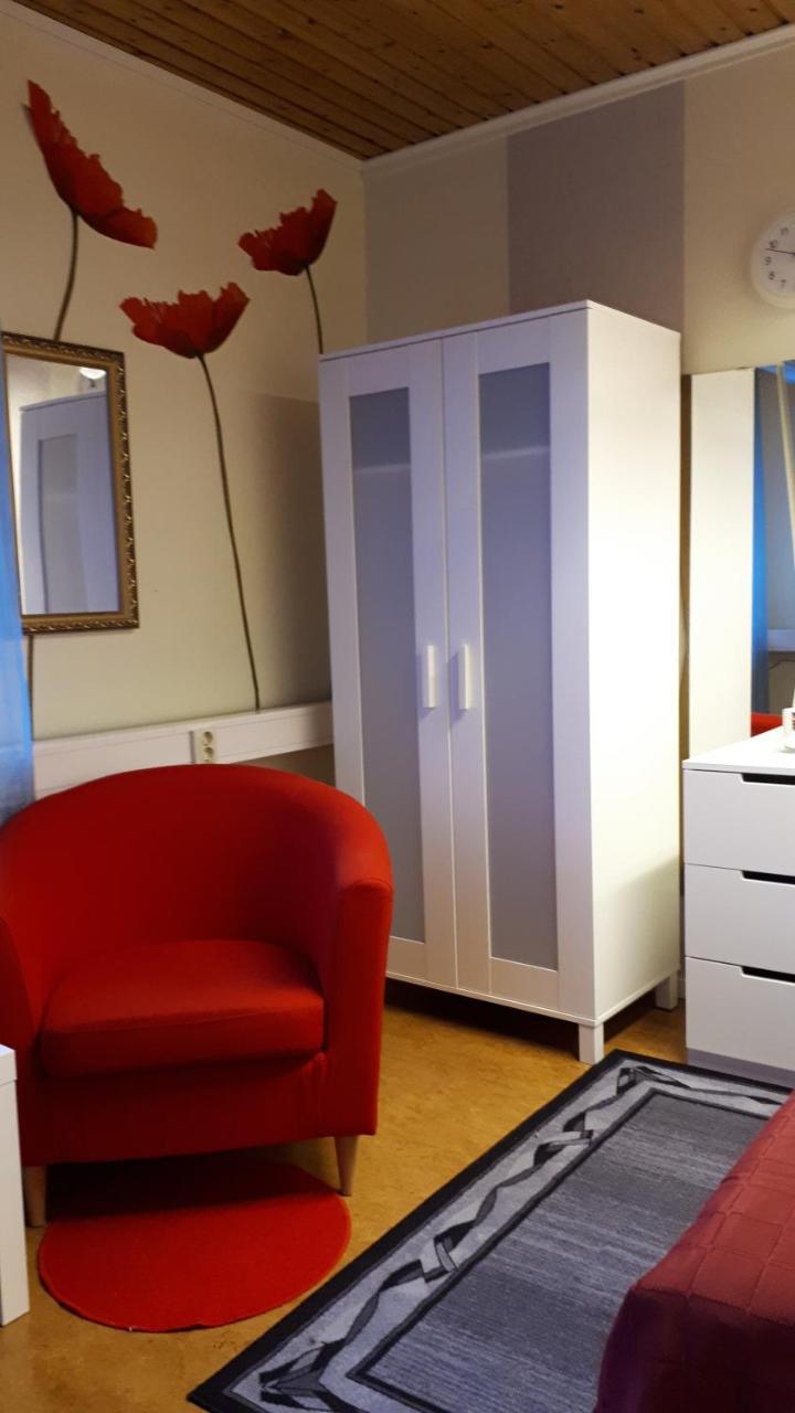 Dessans Cafe & Logi Hotel Pello Kültér fotó
